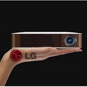 Ултрапреносим проектор LG PW700